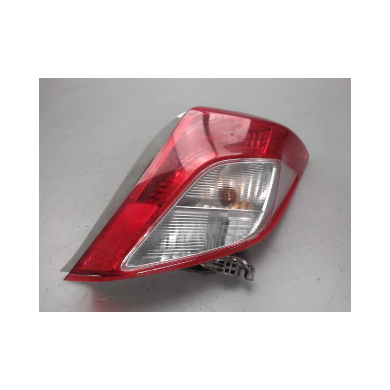 FEU ARRIERE DROIT TOYOTA YARIS