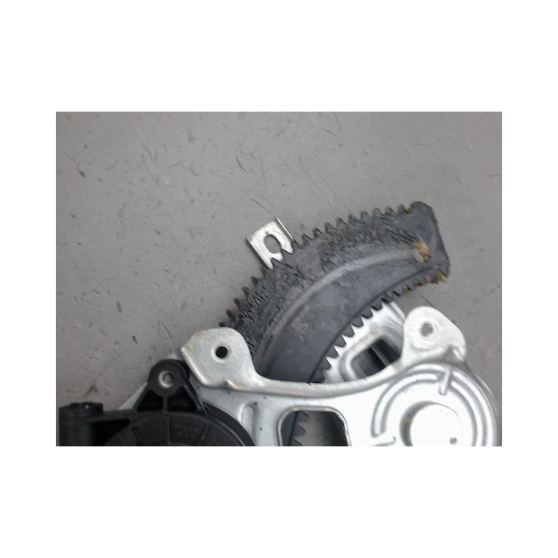 MECANISME LEVE-GLACE AVANT GAUCHE NISSAN MICRA