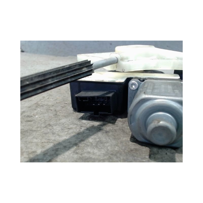 MECANISME+MOTEUR LEVE-GLACE ARRIERE GAUCHE SEAT LEON 2009-