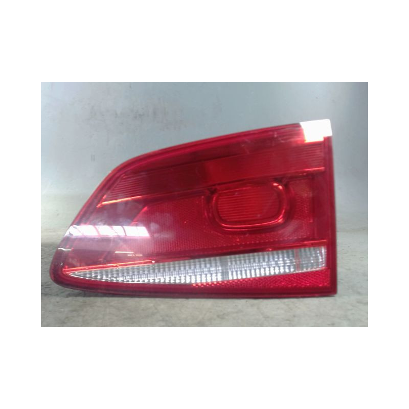 FEU ARRIERE INTERIEUR DROIT VOLKSWAGEN PASSAT SW 2005-