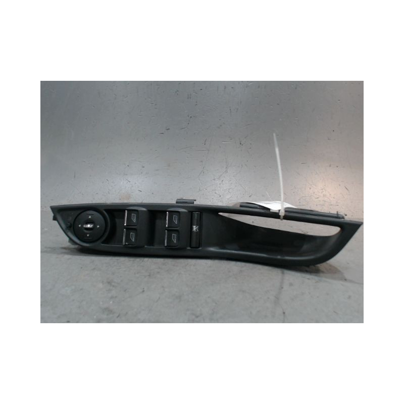 COMMANDE LEVE-GLACE PORTE AVG FORD FOCUS