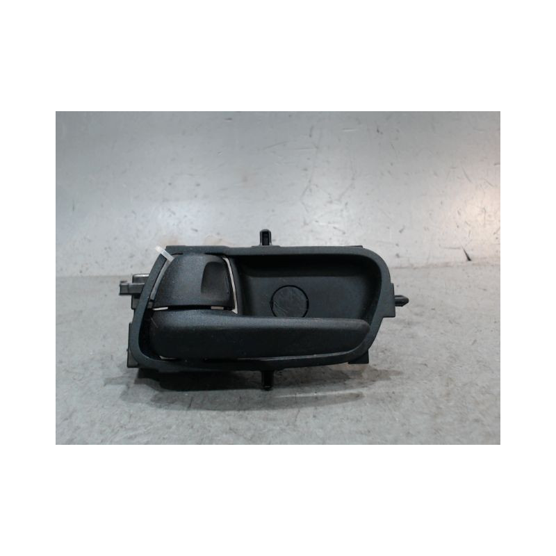 POIGNEE INTERIEURE PORTE AVANT GAUCHE TOYOTA YARIS
