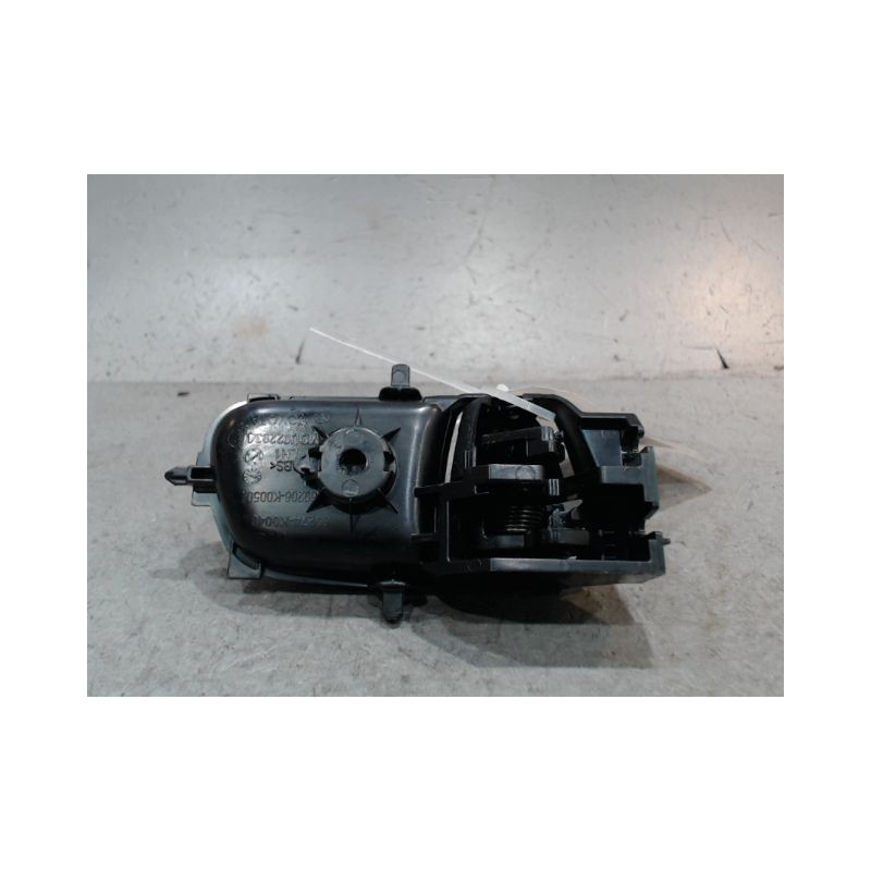 POIGNEE INTERIEURE PORTE AVANT GAUCHE TOYOTA YARIS