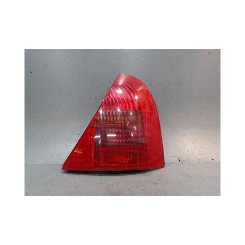 FEU ARRIERE DROIT RENAULT CLIO