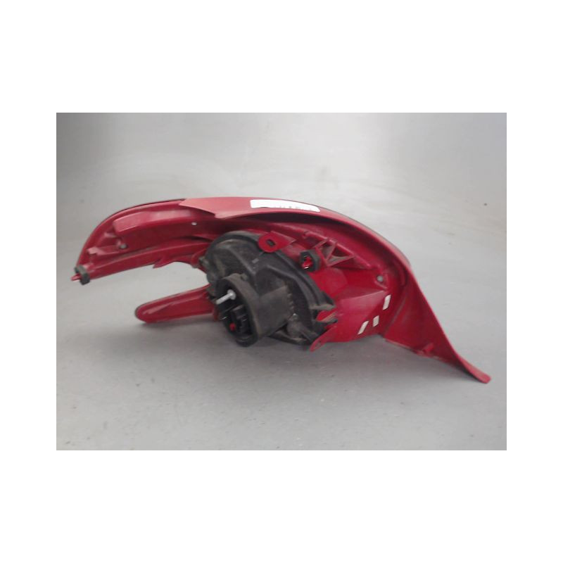 FEU ARRIERE DROIT PEUGEOT 208