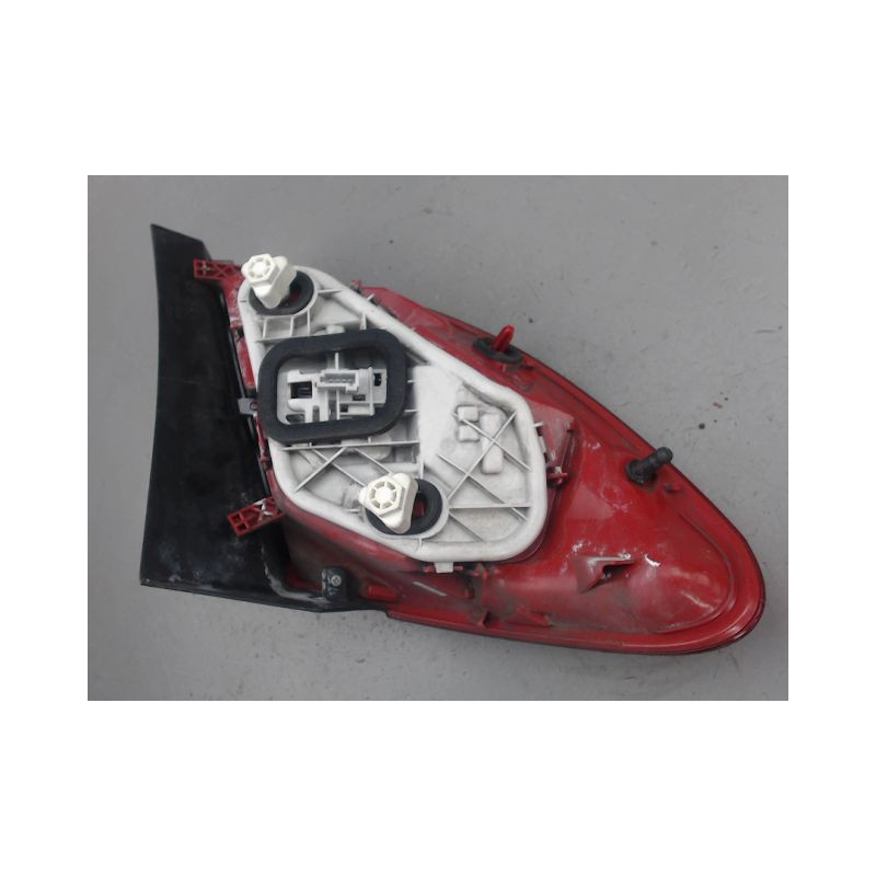 FEU ARRIERE DROIT OPEL MERIVA