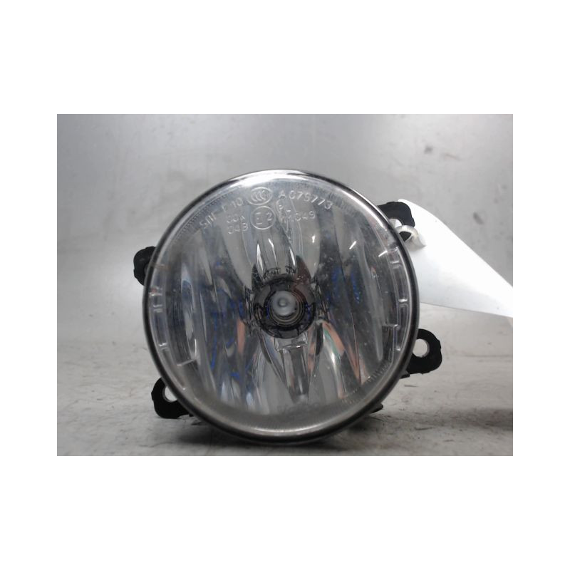 PHARE ANTIBROUILLARD AVANT DROIT DACIA SANDERO