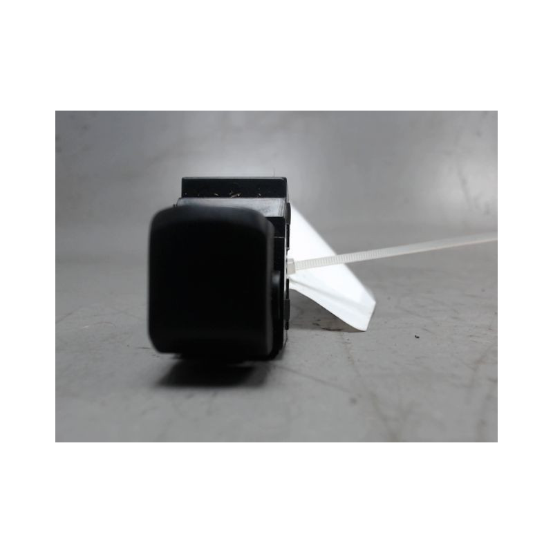 COMMANDE LEVE-GLACE PORTE ARD HYUNDAI IX20