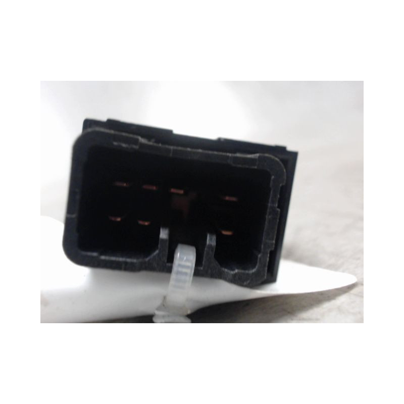 COMMANDE LEVE-GLACE PORTE ARD HYUNDAI IX20