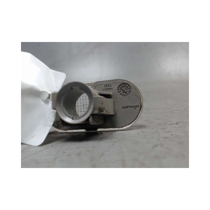 REPETITEUR AILE DROIT RENAULT TWINGO 2 2007-