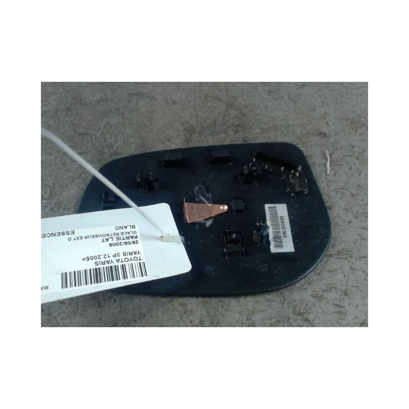 GLACE RETROVISEUR EXT D TOYOTA YARIS 2005-