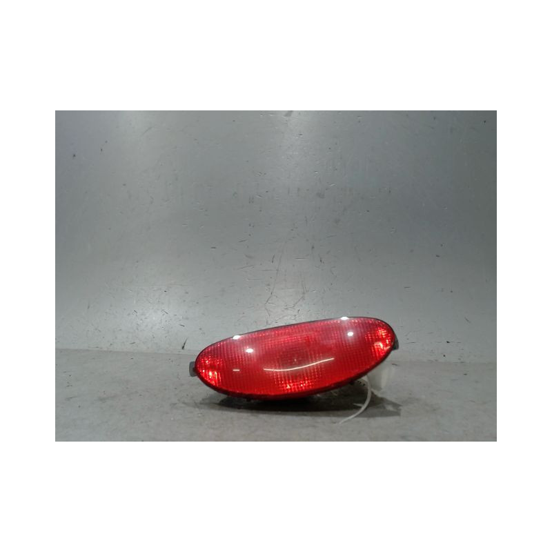 FEU BROUILLARD CENTRAL ARRIERE PEUGEOT 206