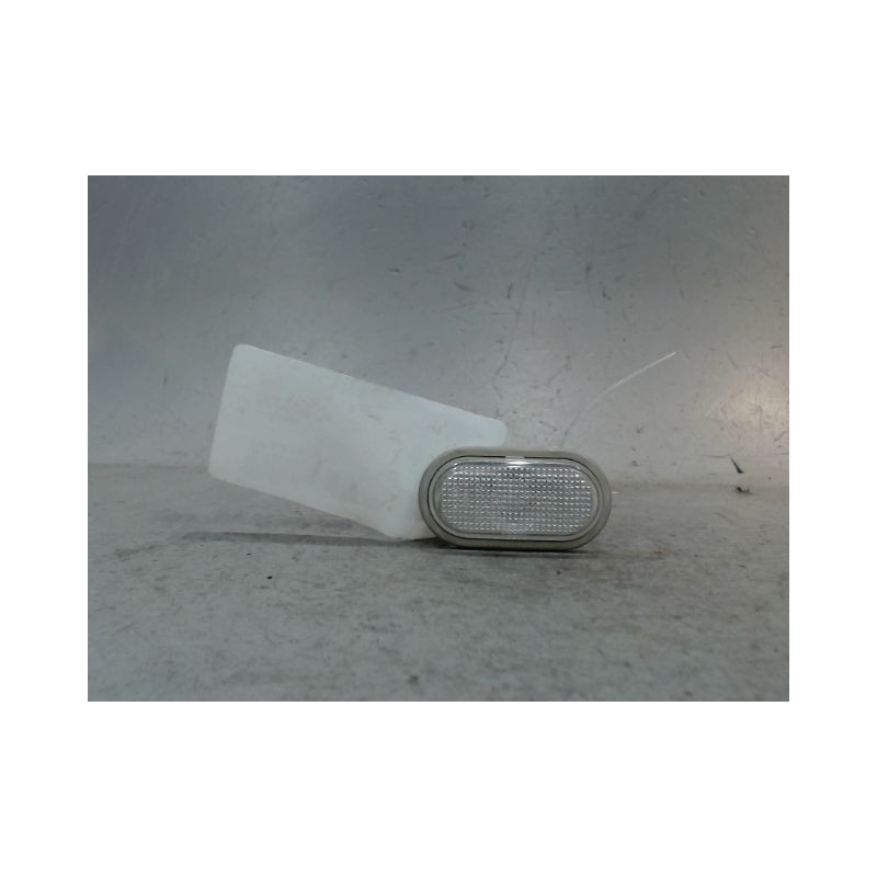 REPETITEUR AILE DROIT RENAULT MASTER