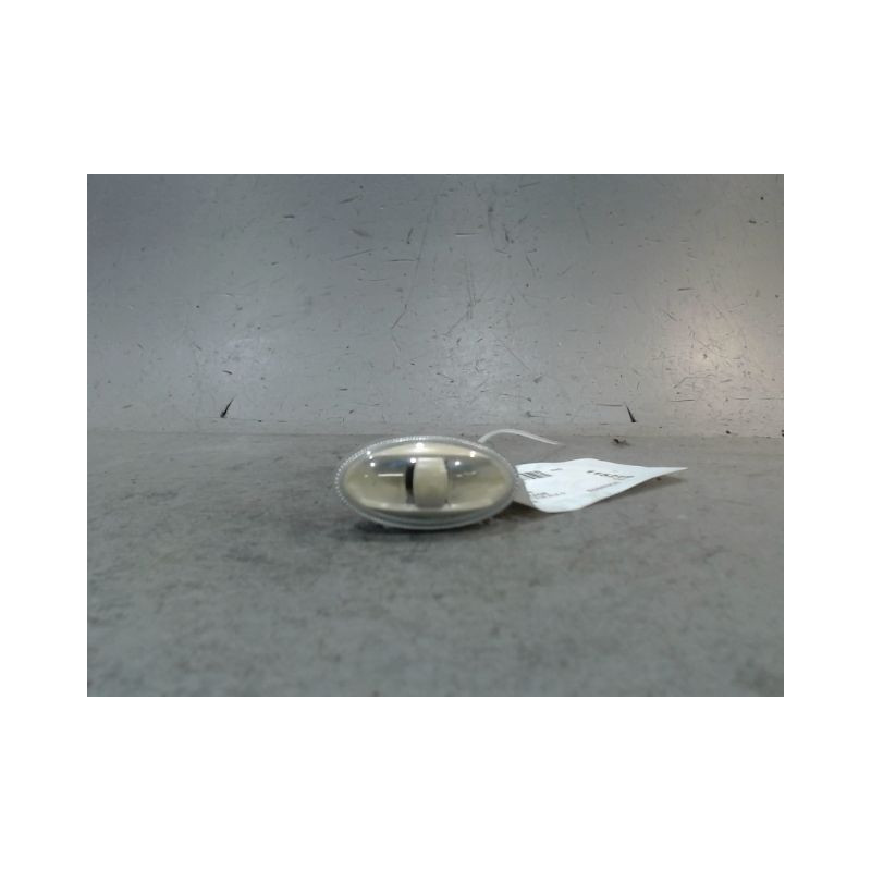 REPETITEUR AILE GAUCHE PEUGEOT 107