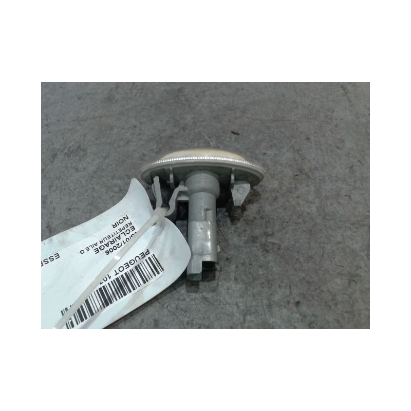 REPETITEUR AILE GAUCHE PEUGEOT 107