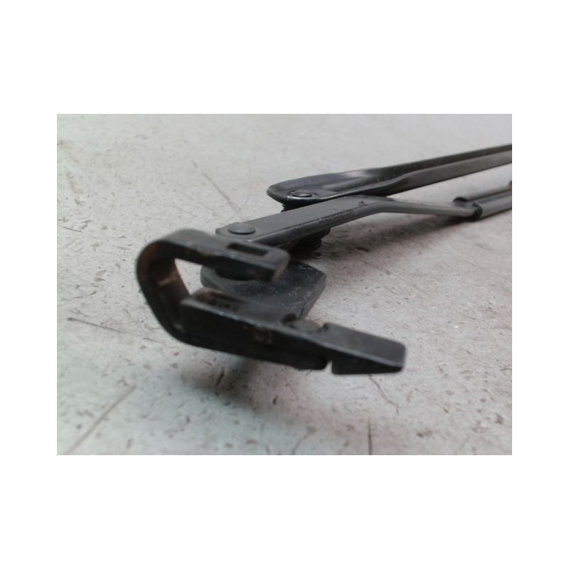 BRAS ESSUIE-GLACE AVANT TOYOTA YARIS II 2010-