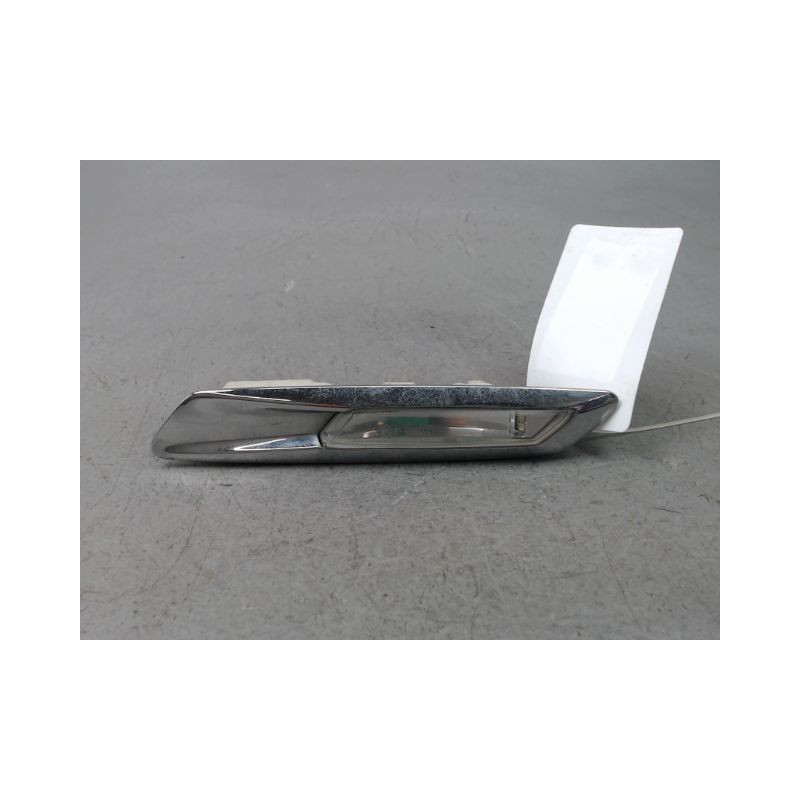REPETITEUR AILE DROIT BMW SERIE 5