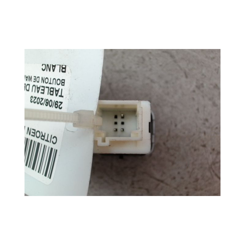 BOUTON DE WARNING CITROEN BERLINGO