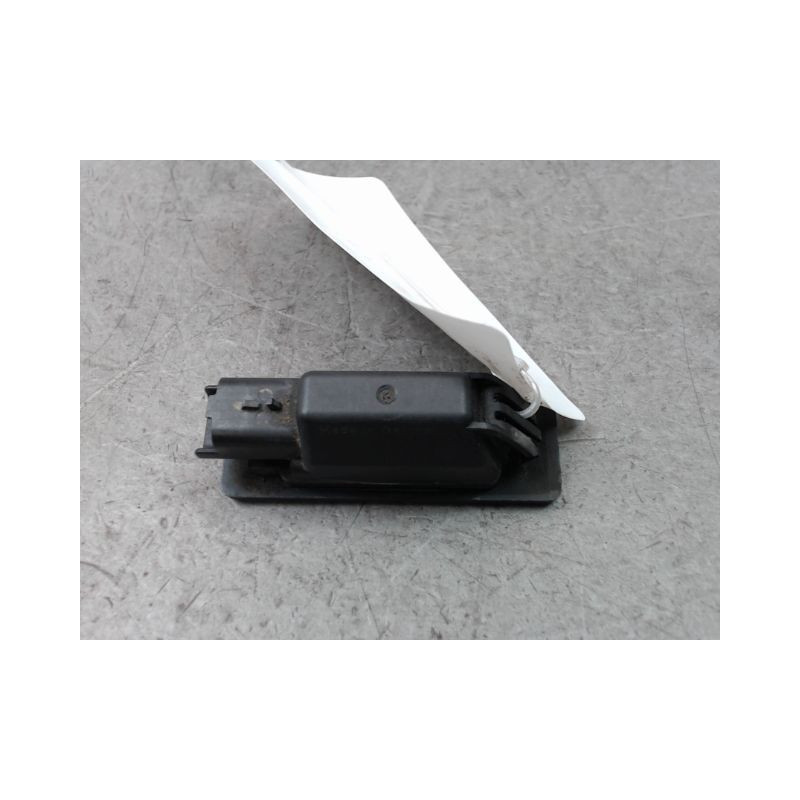 ECLAIREUR PLAQUE DE POLICE PEUGEOT 308 2009-