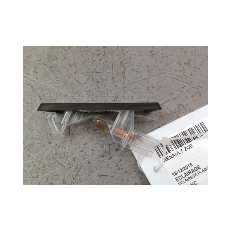 ECLAIREUR PLAQUE DE POLICE GAUCHE RENAULT ZOE