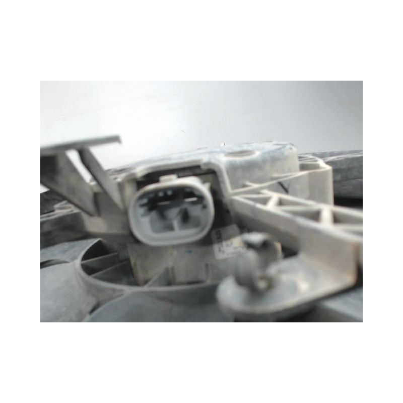 MOTEUR VENTILATEUR RADIATEUR DACIA DUSTER