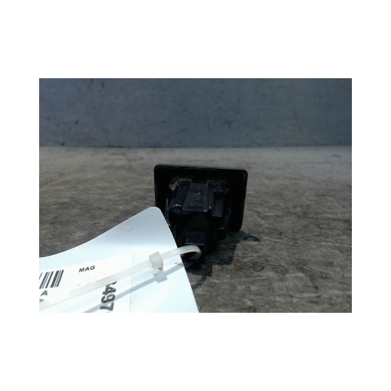 ECLAIREUR PLAQUE DE POLICE GAUCHE MERCEDES CLASSE A 2004-