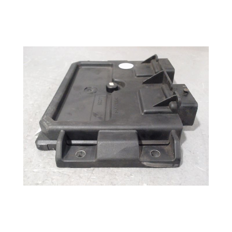 CALCULATEUR MOTEUR PEUGEOT PARTNER