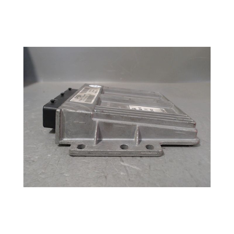 CALCULATEUR MOTEUR CITROEN C2