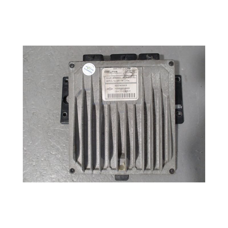 CALCULATEUR MOTEUR RENAULT CLIO