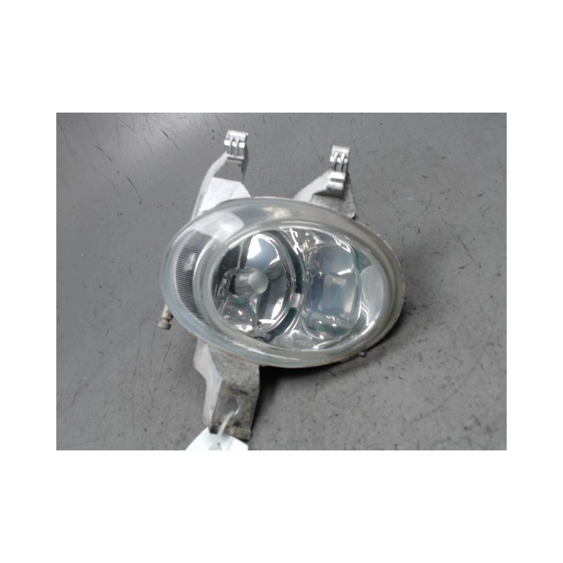 PHARE ANTIBROUILLARD AVANT DROIT PEUGEOT 206 3P