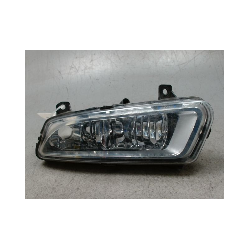 PHARE ANTIBROUILLARD AVANT DROIT VOLKSWAGEN POLO