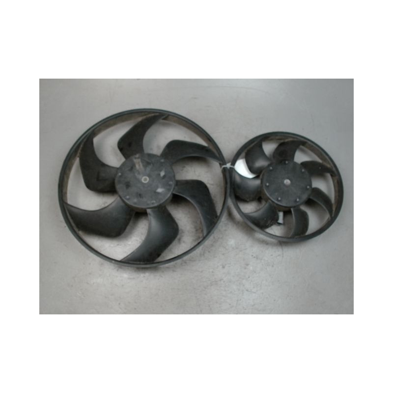 MOTEUR VENTILATEUR RADIATEUR OPEL VIVARO