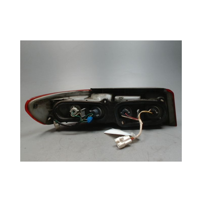 FEU ARRIERE DROIT TOYOTA PASEO