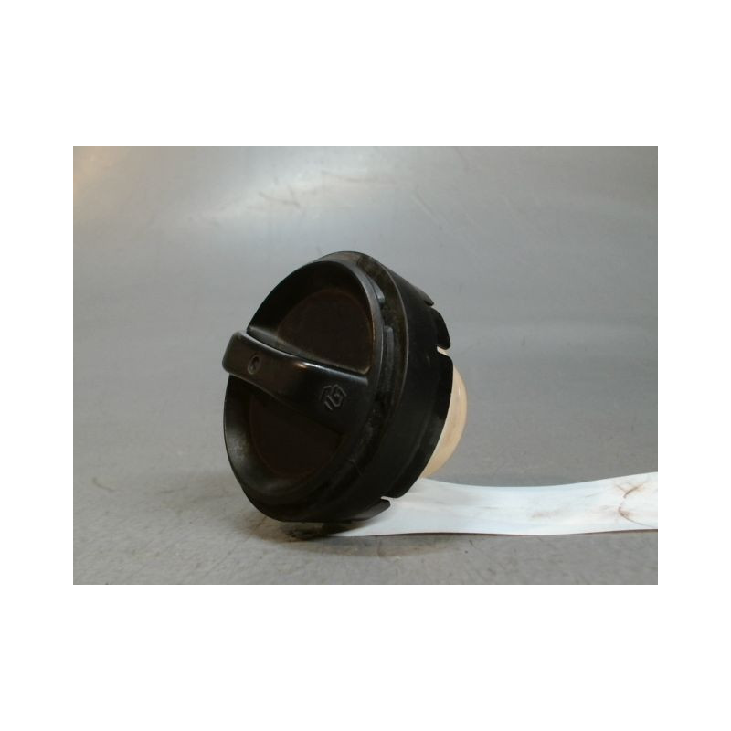 BOUCHON RESERVOIR A CARBURANT TOYOTA COROLLA 2002-