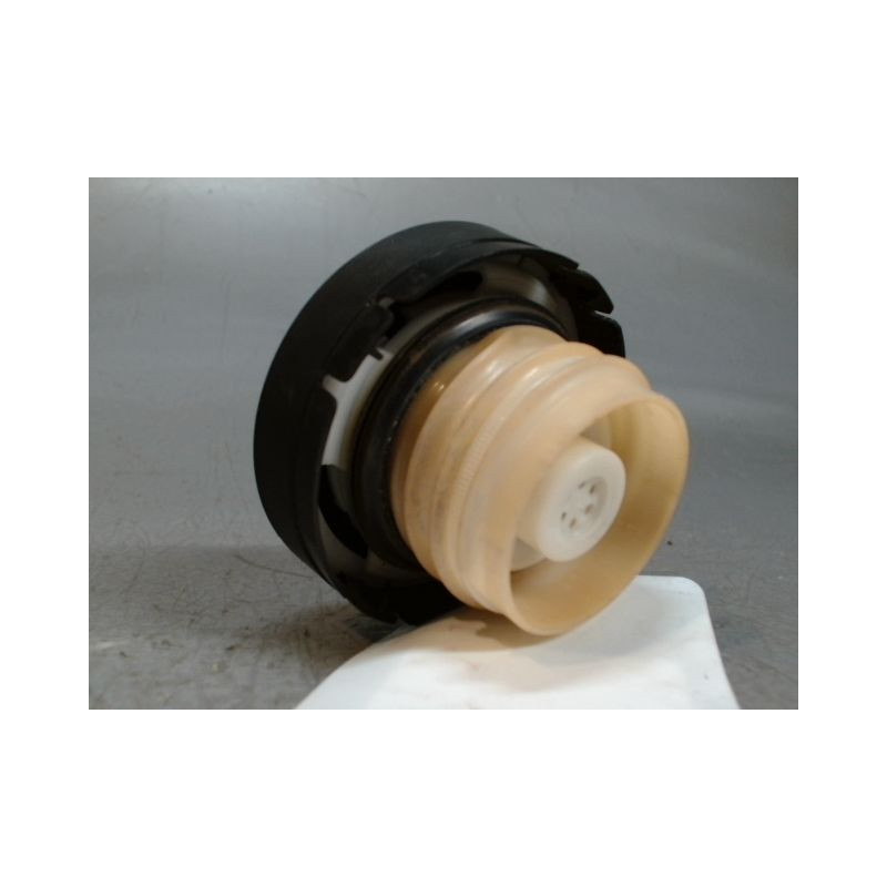 BOUCHON RESERVOIR A CARBURANT TOYOTA COROLLA 2002-