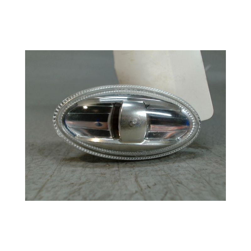 REPETITEUR AILE DROIT PEUGEOT 107 5P