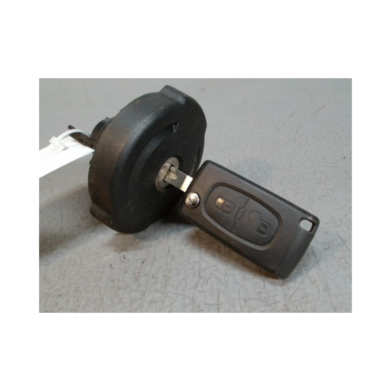 BOUCHON RESERVOIR A CARBURANT PEUGEOT 308 2007-