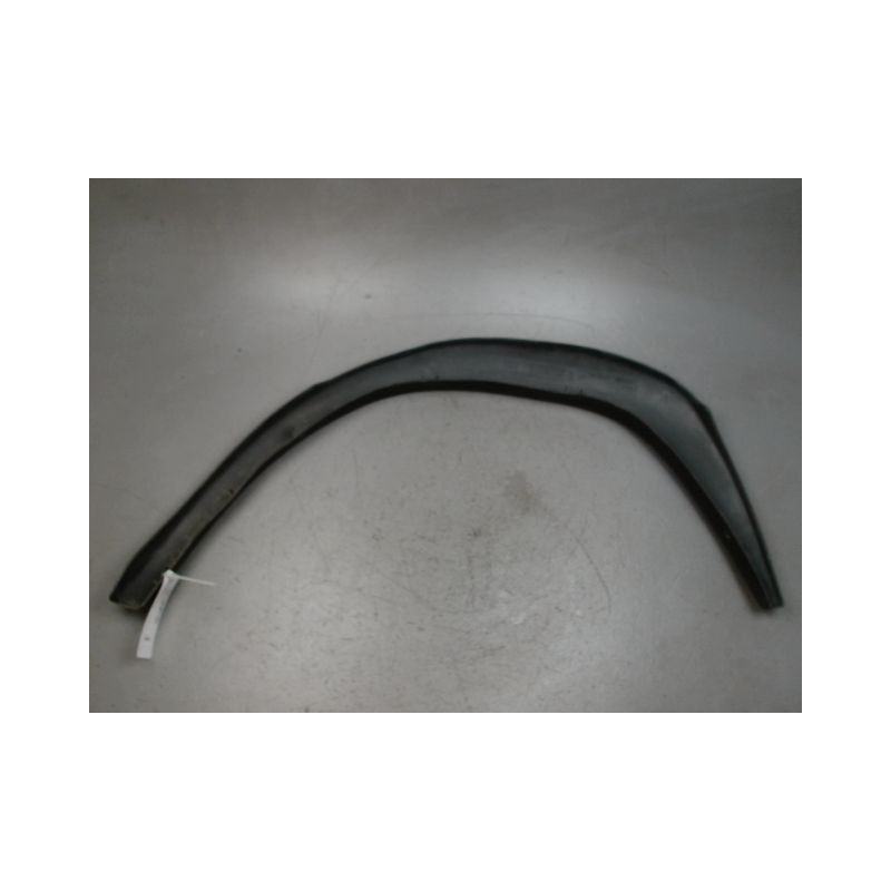 ELARGISSEUR AILE ARRIERE GAUCHE TOYOTA RAV4 -97