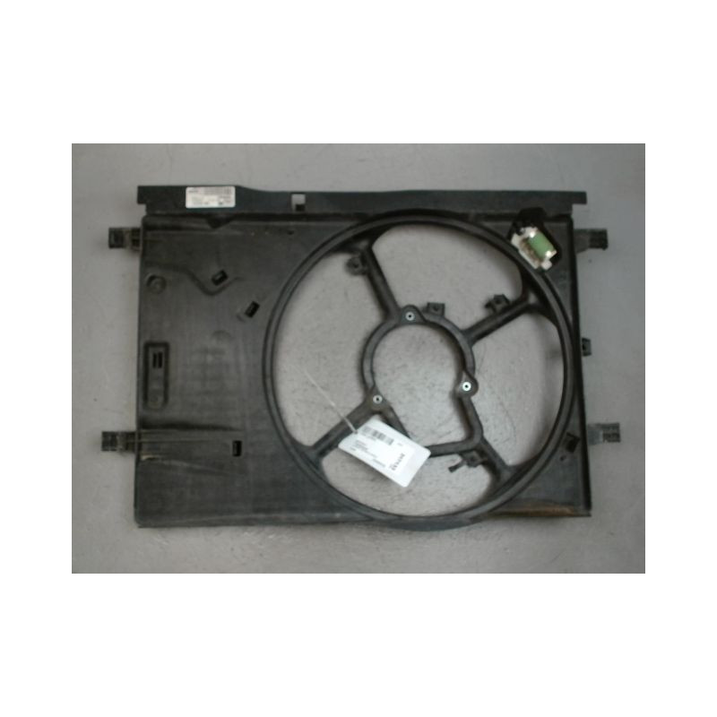 SUPPORT DE VENTILATEUR OPEL CORSA