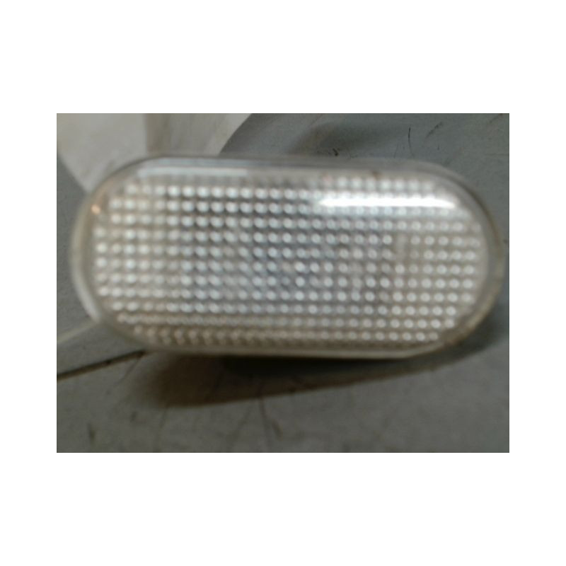 REPETITEUR AILE DROIT NISSAN MICRA 2003-2005