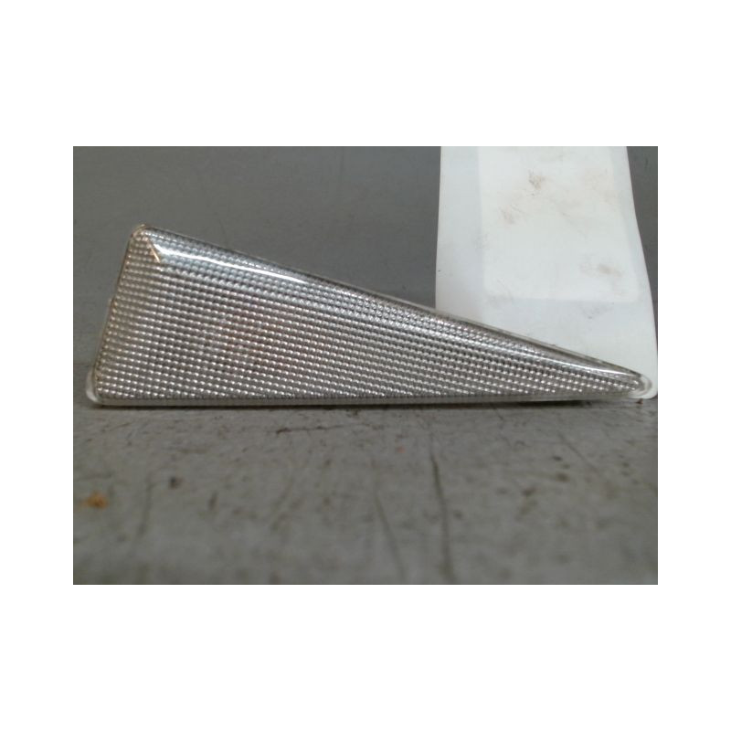 REPETITEUR AILE DROIT RENAULT SCENIC II PH1 02-06