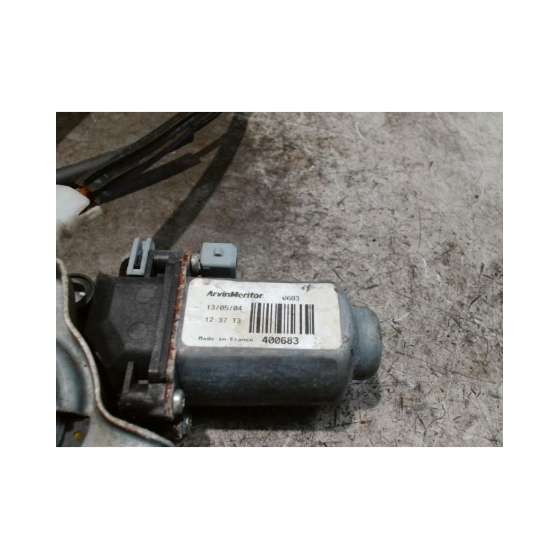 MECANISME+MOTEUR LEVE-GLACE AVANT GAUCHE M.G. ZT