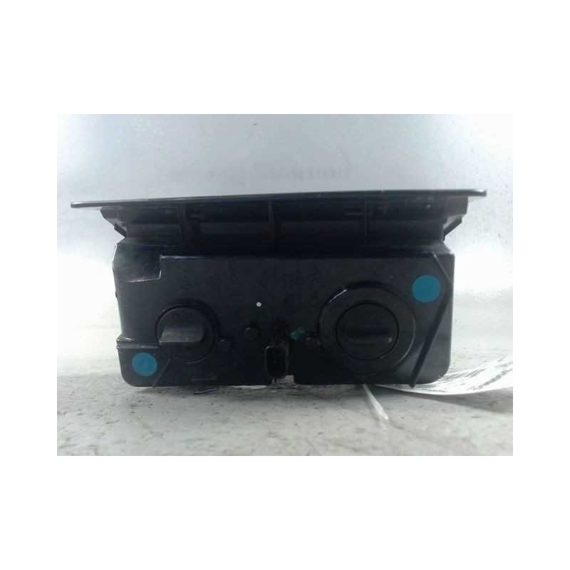 FEU BROUILLARD ARRIERE GAUCHE RENAULT TRAFIC