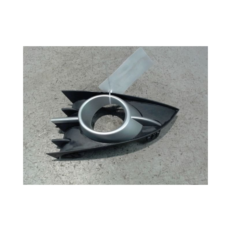 OBTURATEUR PHARE ADDITIONNEL PARE-CHOC AVG RENAULT SCENIC II PH1 02-06