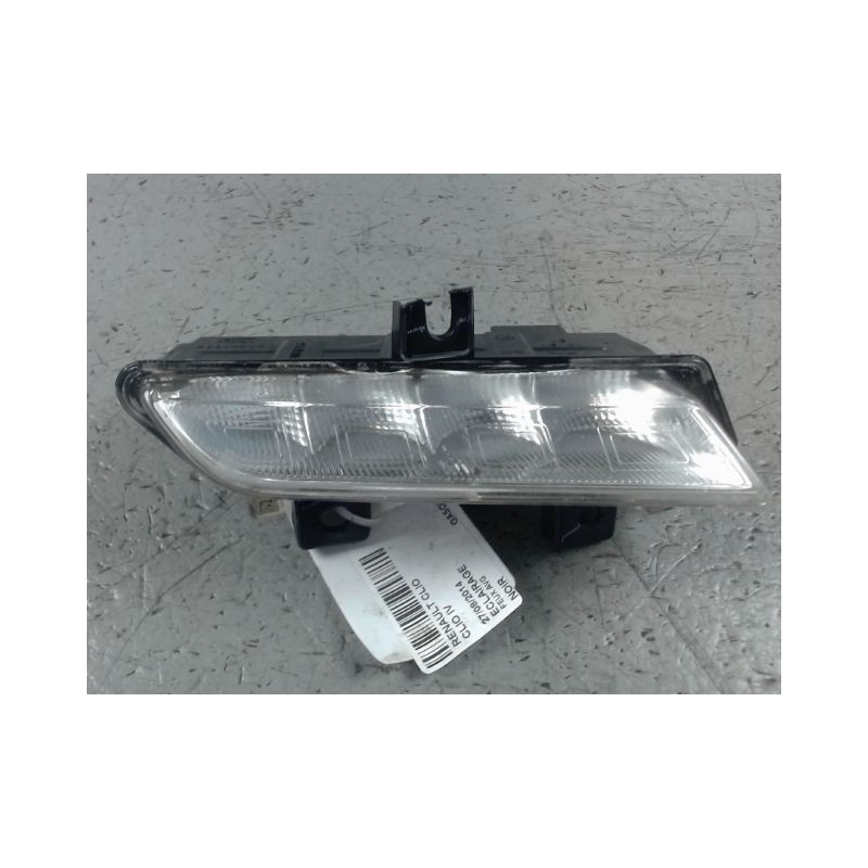 FEUX AVG RENAULT CLIO IV