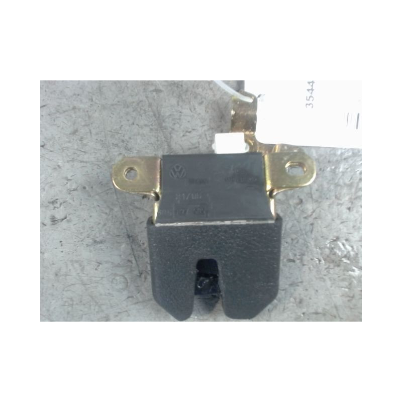 SERRURE COFFRE ARRIERE SKODA SUPERB 04-08