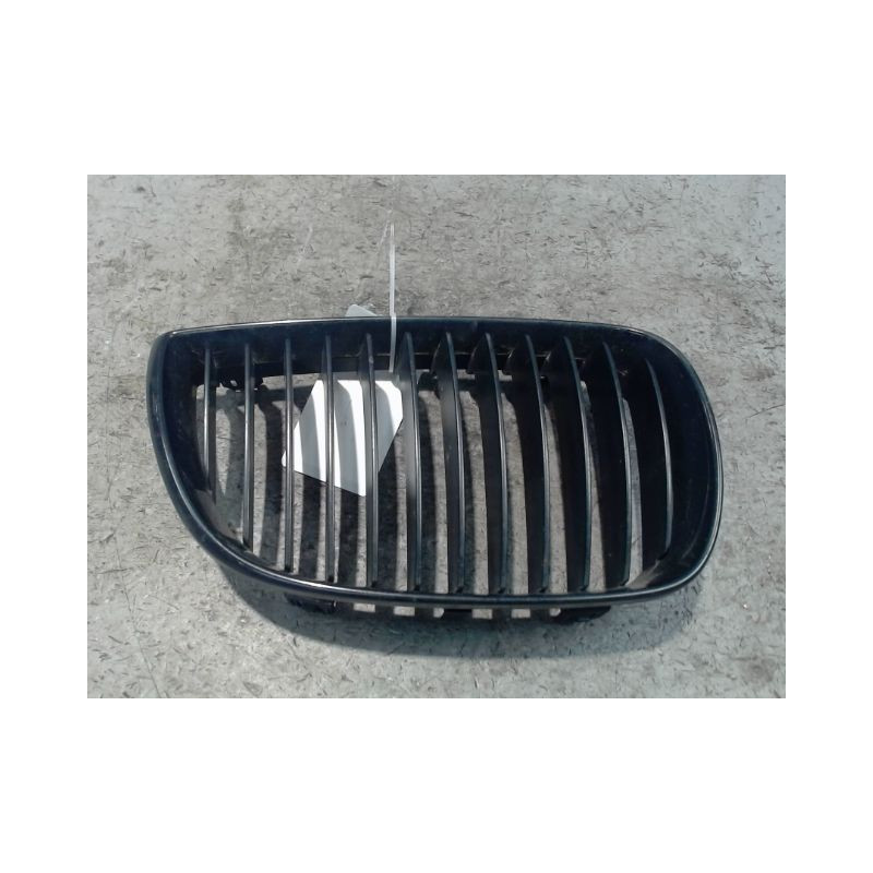 GRILLE CALANDRE DROIT BMW SERIE 1