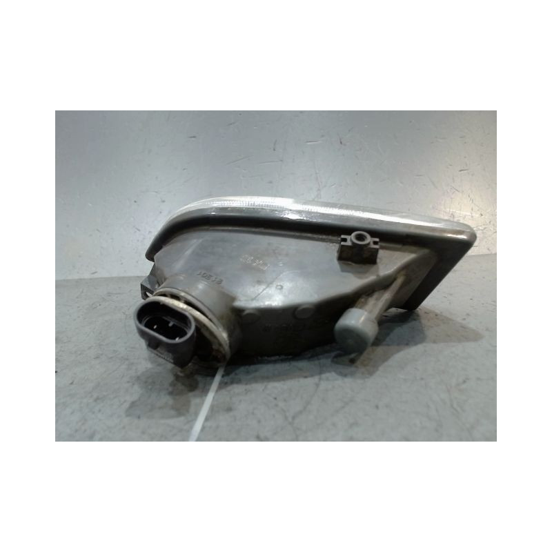 PHARE ANTIBROUILLARD AVANT DROIT MAZDA 2