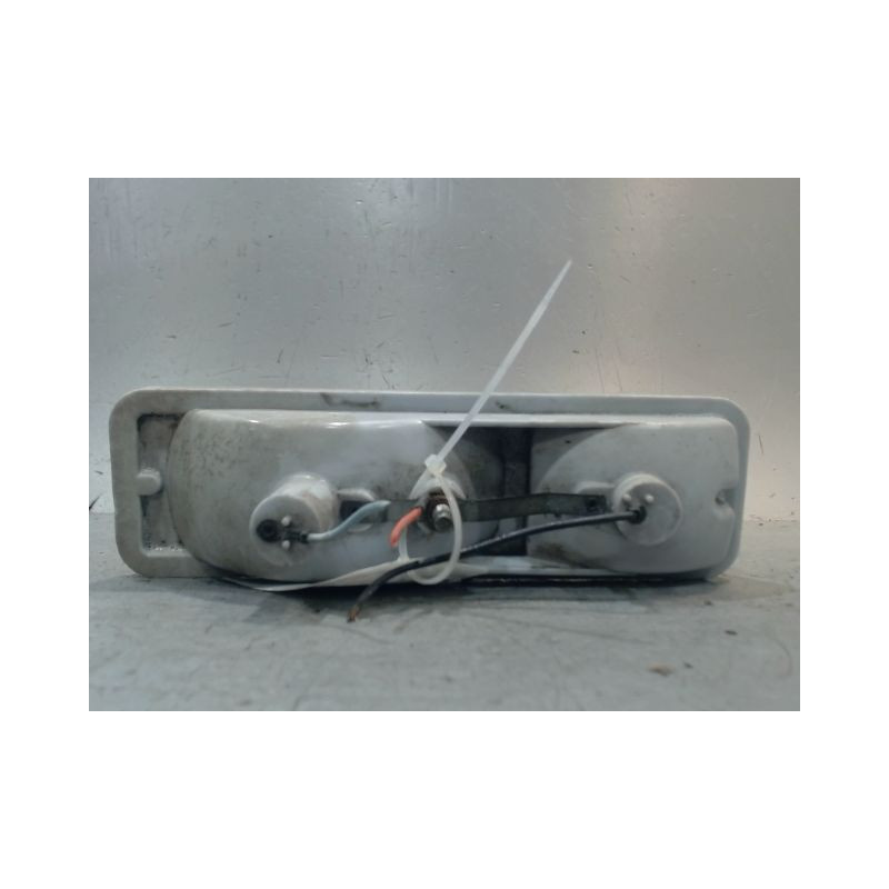 CLIGNOTANT DROIT PEUGEOT 104