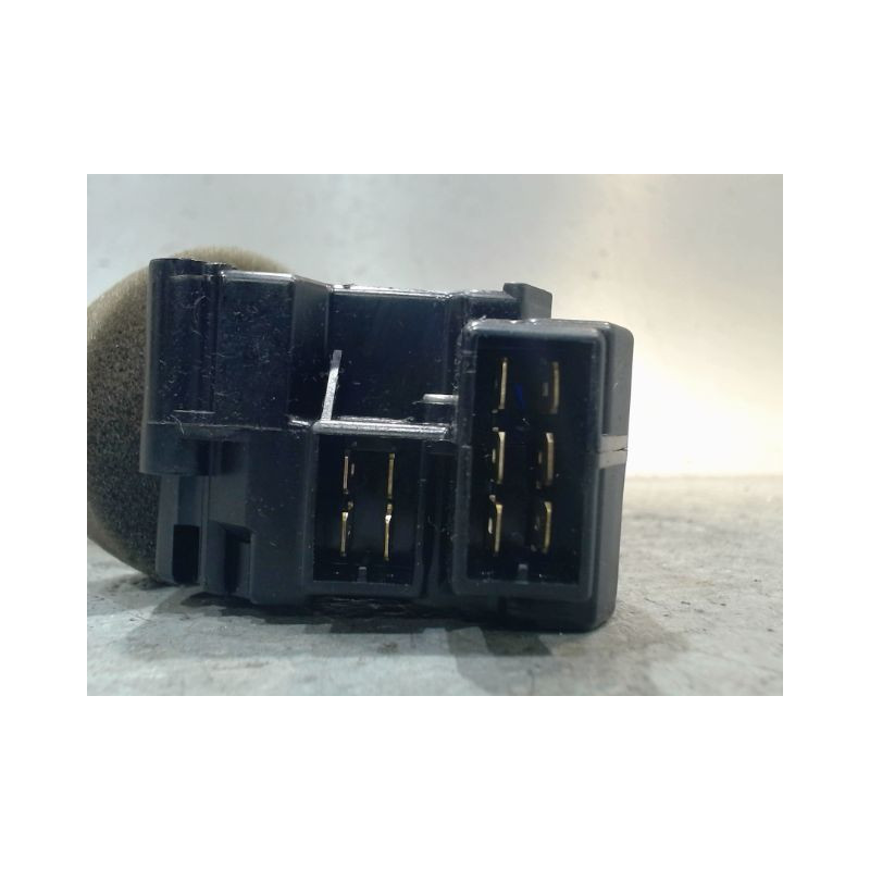COMMANDE ECLAIRAGE PEUGEOT 104